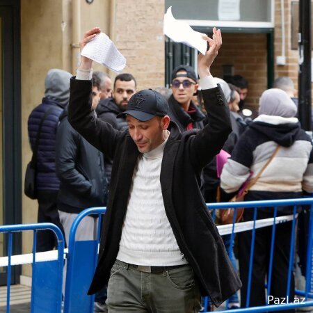 Испания легализует мигрантов